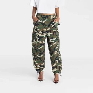 KBB by KAHLANA Women's Mid-Rise Straight Leg 'The Cargo Jogger' Camo XXL NWOT